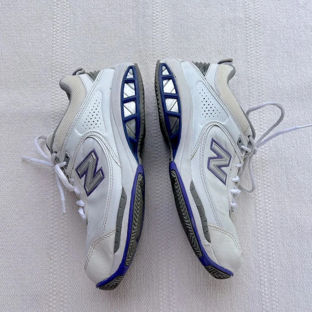 New Balance 806 Retro Sneakers Size 8.5 Woman